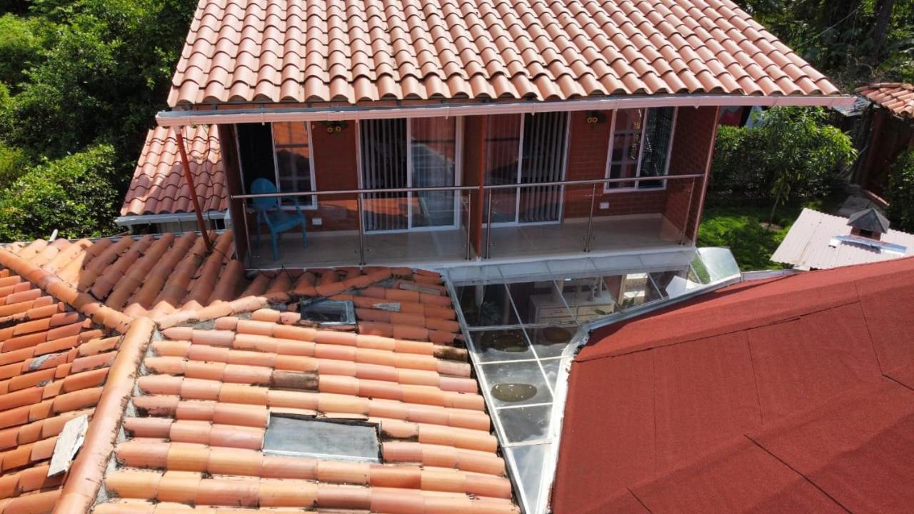 Hostal Bralgijon Capurgana Exterior photo